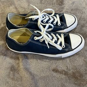 Converse womens size 9.5 navy excellent condition